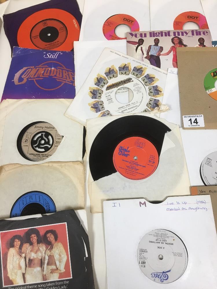 A BOX OF VINTAGE VINYL SINGLES - Image 2 of 4