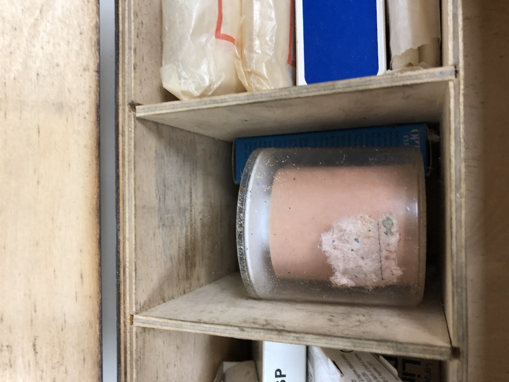 A VINTAGE WOODEN FIRST AID CASE WITH SOME OF ITS ORIGINAL CONTENTS, TOGETHER WITH A SEWING BOX, ALSO - Image 15 of 20