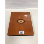 A SATINWOOD INLAY POSTCARD ALBUM WITH 29 POSTCARDS FROM THE EARLY 20TH CENTURY, INCLUDING BIRTHDAY