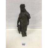 A 19TH CENTURY BRONZE FIGURE OF A LADY IN CLASSICAL DRESS HOLDING A LYRE, 30CM HIGH
