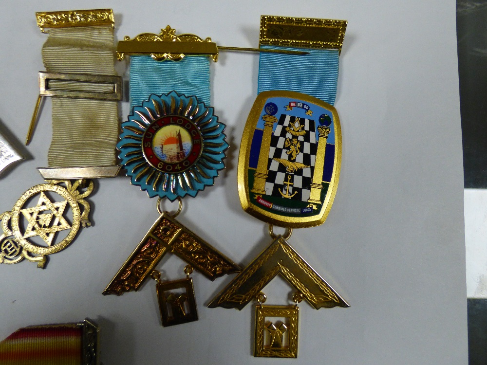 GROUP OF VINTAGE MASONIC JEWELS FROM THE 1980'S AND 90'S - Image 2 of 3