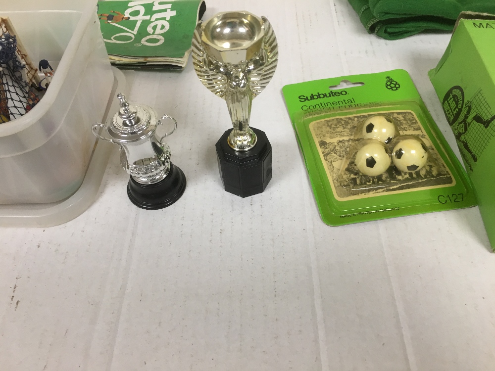 VINTAGE SUBBUTED TABLE SOCCER TEAMS AND ACCESSORIES INCLUDING ENGLAND - Image 4 of 4