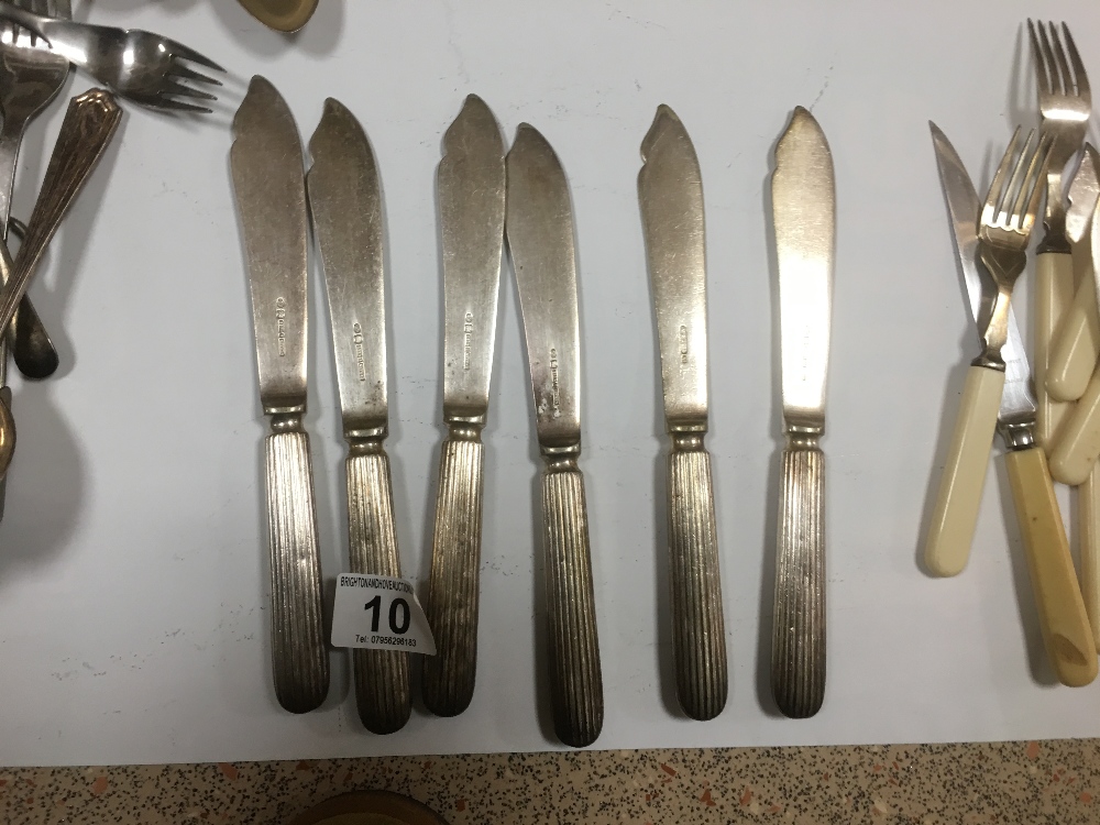 COLLECTION OF FLATWARE CUTLERY - Image 2 of 3