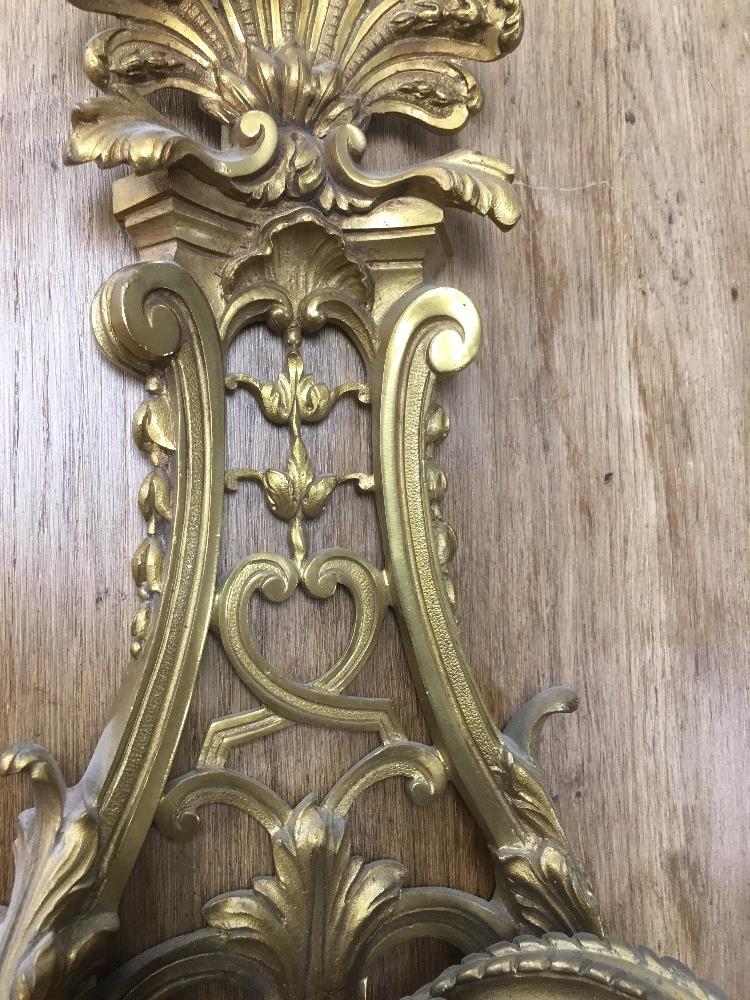 A PAIR OF GILT METAL THREE BRANCH WALL SCONCES, 80CM HIGH - Image 7 of 7