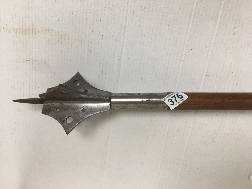 A REENACTMENT METAL MACE WITH WOODEN HANDLE, 89.5CM LONG