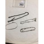 A SILVER ALBERT WATCH CHAIN WITH T-BAR, A SILVER NECKLACE AND TWO SILVER BRACELETS, 27G