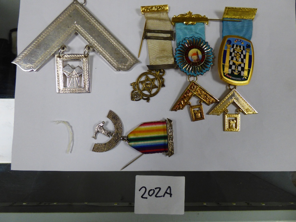 GROUP OF VINTAGE MASONIC JEWELS FROM THE 1980'S AND 90'S