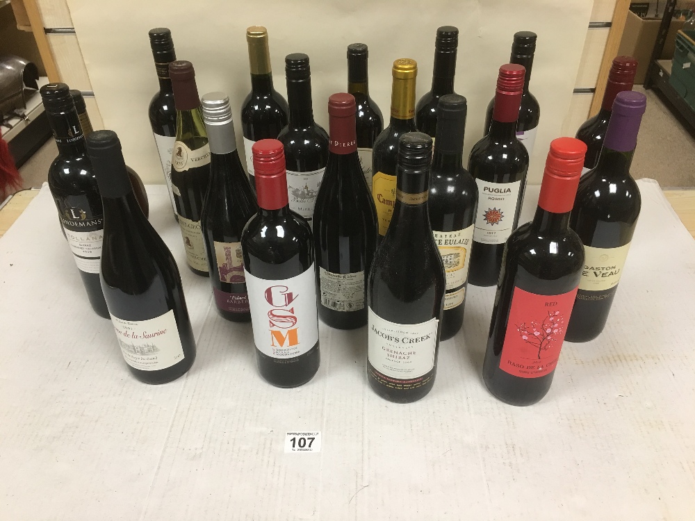 A COLLECTION OF ASSORTED WINE, INCLUDING SOME VINTAGE, MOST BEING RED, APPROX 21 BOTTLES IN TOTAL