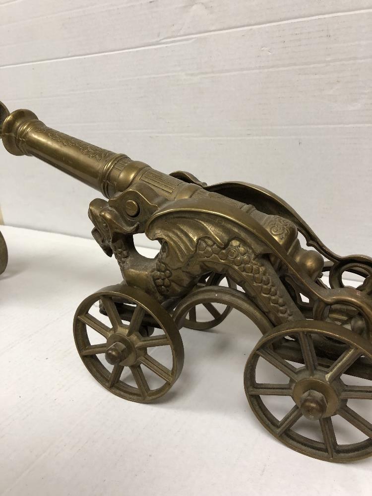 TWO HEAVY DECORATIVE BRASS CANONS WITH DRAGONS TO THE SIDES - Image 3 of 4