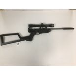 A CROSMAN 2250B AIR RIFLE WITH BAIZHONG 4X32 SCOPE, 22 CAL (5.5MM) PELLETS, REF 699500974