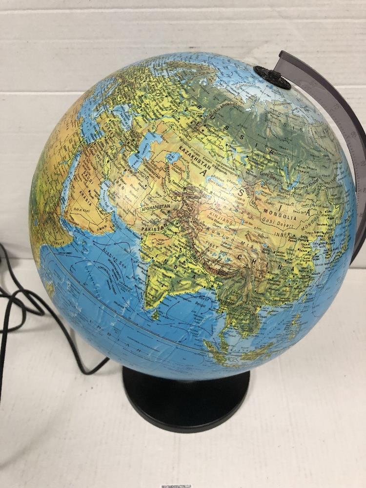 REPLOGUE WORLD HORIZON LIGHT UP GLOBE - Image 2 of 4