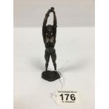 RONALD CAMERON (1930-2013) A BRONZE FIGURE OF A NUDE FEMALE, SIGNED TO BASE "R CAMERON", 13.5CM