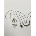 A GROUP OF THREE SILVER NECKLACES, 21.3G