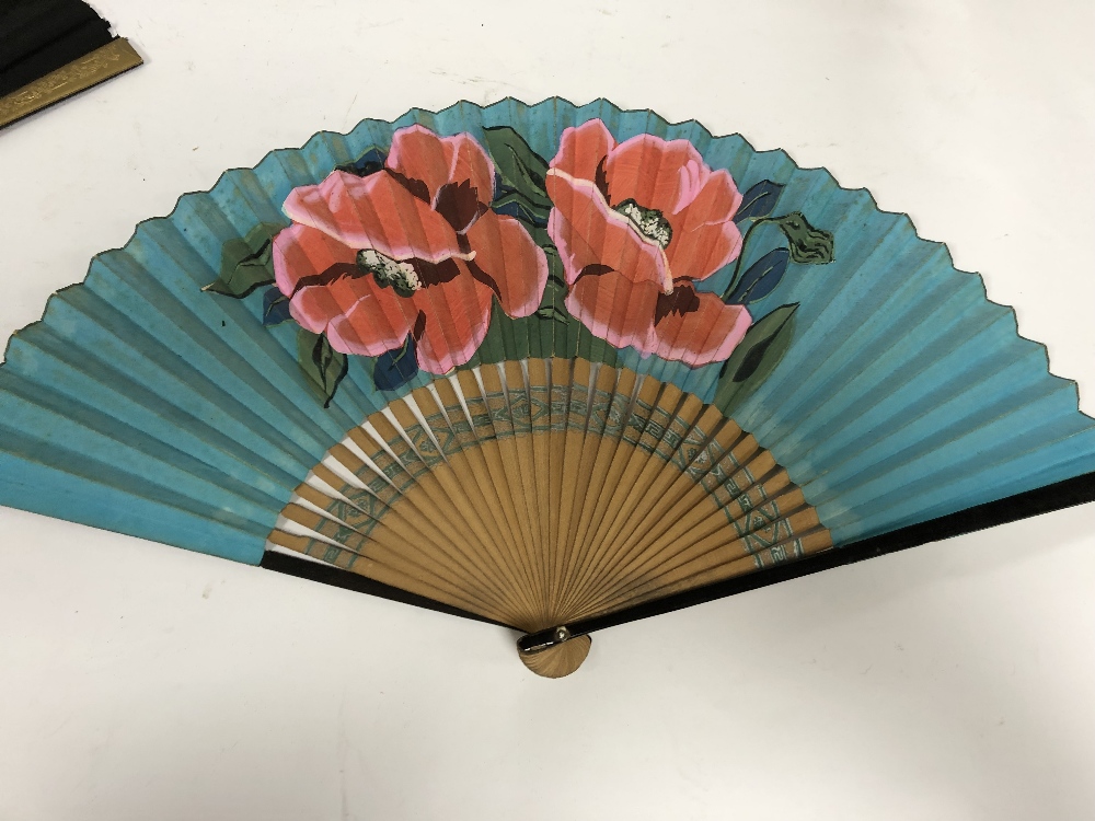 FIVE VINTAGE FANS AND A PARASOL - Image 11 of 18