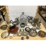 BOX OF MIXED PLATE WARE AND BRASS WARE WITH GLASS