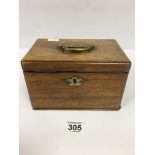 A VICTORIAN MAHOGANY AND BRASS MOUNTED MONEY BOX OF RECTANGULAR FORM WITH SINGLE HANDLE TO TOP, 20CM