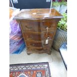 FOUR DRAW MAHOGANY SERPENTINE FRONT CHEST OF DRAWE