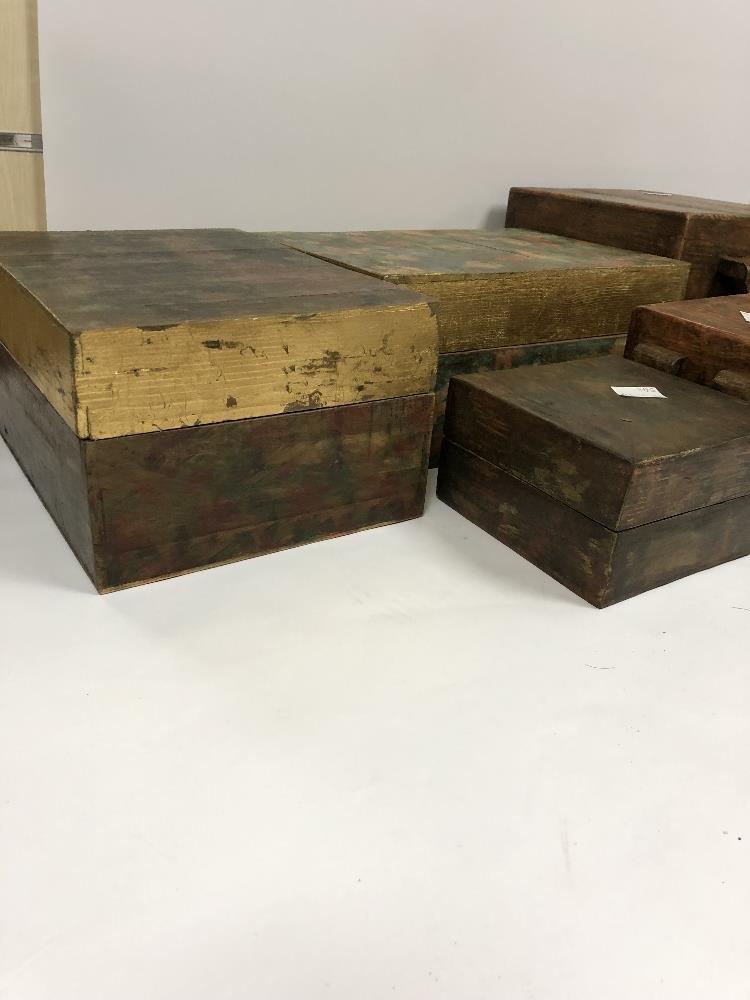 EIGHT VINTAGE BOXES - Image 10 of 26