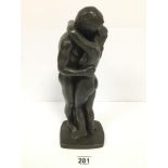 A VINTAGE BRONZED FIGURE "ADAM & EVE" BY ROLAND CHADWICK, DATED 1986, 33CM HIGH
