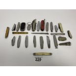 COLLECTION OF FOLDING MULTI FUNCTION UTILITY KNIVES OF VARYING SHAPES AND SIZES