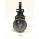 A VINTAGE BRITISH RAIL PARAFFIN UTILITY HAND LAMP, MARKED TO THE SIDE "BR", 28.5CM HIGH