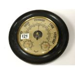 A 20TH CENTURY ANEROID DAYMASTER CIRCULAR BAROMETER