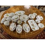 A LARGE QUANTITY OF ROYAL WORCESTER EVESHAM PATTERN DINNERWARE INCLUDING CASSEROLE DISHES