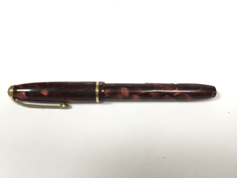 A COLLECTION OF ASSORTED COLLECTABLES, INCLUDING CONWAY STEWART "DINKIE" 550 FOUNTAIN PEN, PAIR OF - Image 2 of 18