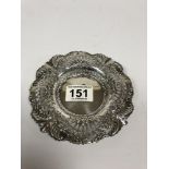 A LATE VICTORIAN SILVER DISH OF CIRCULAR FORM WITH PIERCED BORDER, HALLMARKED LONDON 1895 BY