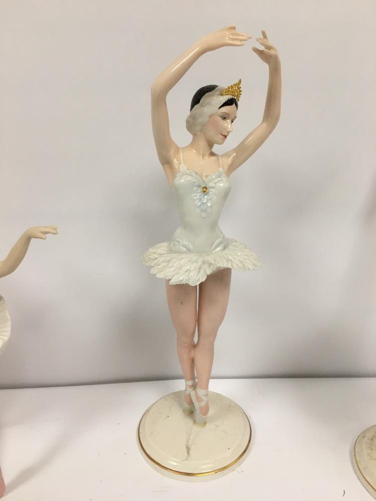 A GROUP OF FIVE PORCELAIN FIGURES OF BALLERINA'S. INCLUDING TWO FROM "THE LEONARDO COLLECTION" - Image 5 of 6