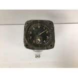 A VINTAGE AIRCRAFT RADIO ALTIMETER, MEASURED IN HUNDREDS OF METERS, PROBABLY RAF, 21CM LONG