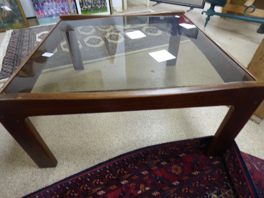 A MID CENTURY SMOKED GLASS COFFEE TABLE, 84CM BY 79CM BY 40CM - Image 2 of 3