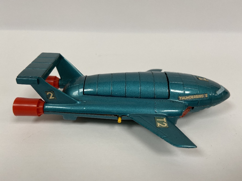 A DINKY TOYS 101 THUNDERBIRDS 2 & 4 IN ORIGINAL BOX, MADE IN ENGLAND BY MECCANO UNDER LICENCE FOR - Image 6 of 6