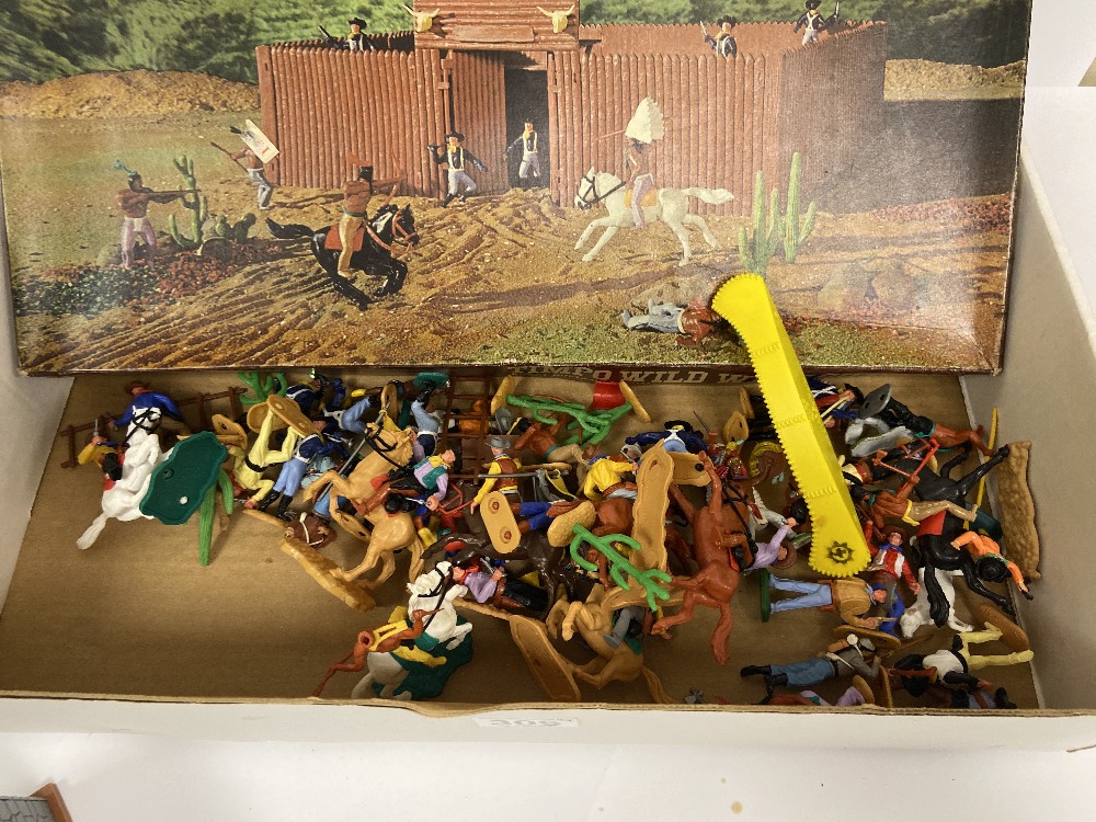 A VINTAGE TIMPO WILD WEST OUTPOST IN ORIGINAL BOX, TOGETHER WITH A COLLECTION OF TIMPO COWBOYS AND - Image 3 of 8