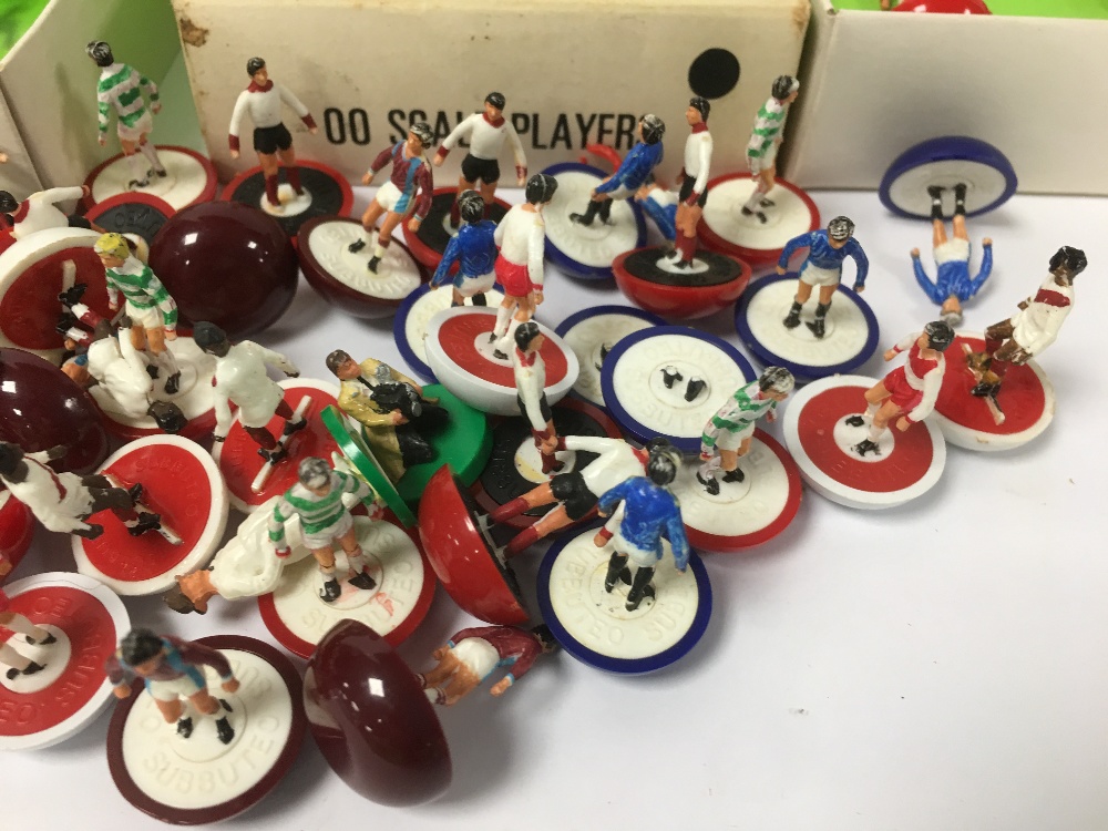 A COLLECTION OF SUBBUTEO TABLE SOCCER TOYS, INCLUDING; CONTINENTAL DISPLAY EDITION, A MATCH SCORE - Image 15 of 21