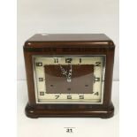 AN ART DECO MAHOGANY CASED MANTLE CLOCK BY NORLAND, MADE IN ENGLAND, NUMBER 17691, 30CM WIDE BY 24.