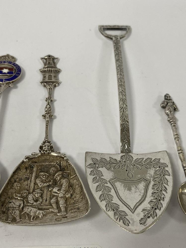 FIVE SPOONS TWO SILVER AND THREE WHITE METAL INCLUDING HULCKIN AND HEATH - Image 3 of 4