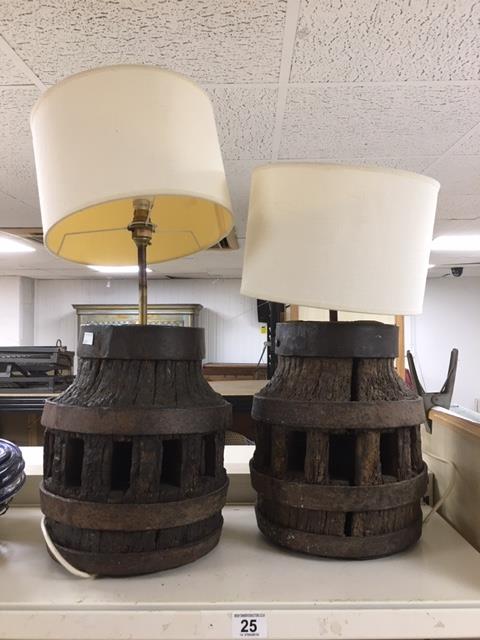 A PAIR OF LARGE UNUSUAL TABLE LAMPS FORMED OUT OF WOODEN CARTWHEEL WAGON WHEEL HUBS WITH COOPERED