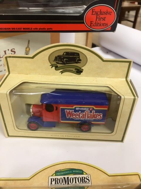 A MIXED LOT OF DIE CAST VEHICLES, INCLUDING CORGI CLASSICS WHISKY COLLECTION BELL'S AEC ERGOMATIC - Image 5 of 9