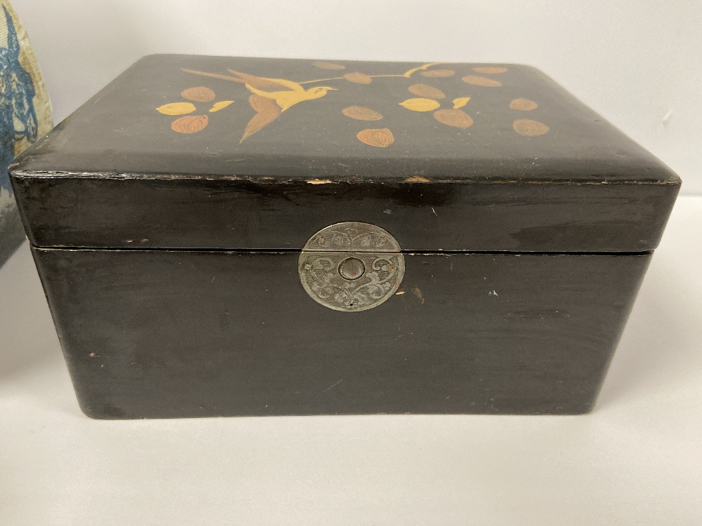 A VINTAGE HEAVY METAL SAFETY STORAGE BOX WITH SINGLE HANDLE TO THE TOP, TOGETHER WITH THREE OTHER - Image 2 of 5