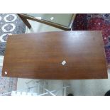 A MID CENTURY ROSEWOOD COFFEE TABLE, 110CM BY 53CM BY 49CM