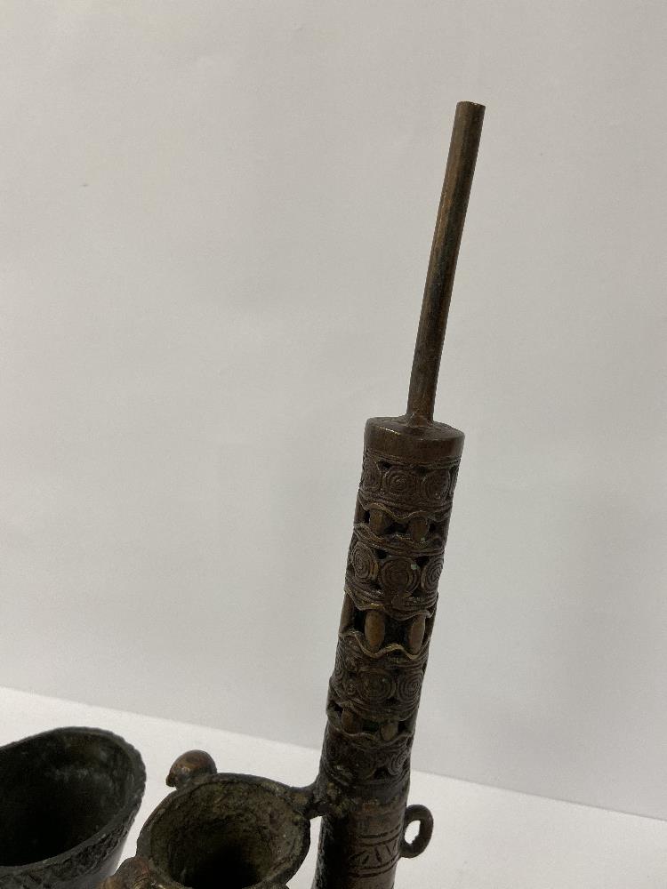 AN UNUSUAL BRONZE OPIUM PIPE IN THE FORM OF A STYLIZED BUG, TOGETHER WITH A SIMILARLY UNUSUAL BRONZE - Image 4 of 4