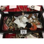 A COLLECTION OF VINTAGE COSTUME JEWELLERY IN A THREE TIERED JEWELLERY BOX, INCLUDING AN 835 SILVER