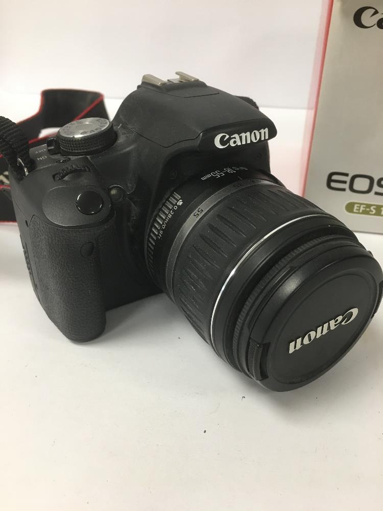 A CANON EOS 500D DIGITAL SLR CAMERA IN ORIGINAL BOX WITH ACCESSORIES, INCLUDING EFS 18-55MM LENS, EF - Image 2 of 5