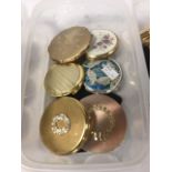 A LARGE COLLECTION OF ASSORTED VINTAGE COMPACTS, IN THREE BOXES