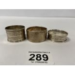 THREE SILVER NAPKIN RINGS, EACH WITH ENGINE TURNED DECORATION, 43G