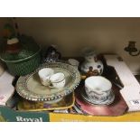 A COLLECTION OF MIXED CERAMICS, INCLUDING AN ORIENTAL VASE, SUGAR BOWL AND PLATES, FRENCH CERAMICS
