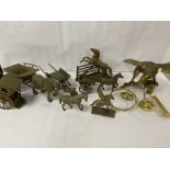ASSORTED BRASSWARE, INCLUDING A FIGURE OF PEGASUS, HORSE AND CART FIGURES AND MORE