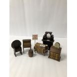 A QUANTITY OF VINTAGE DOLLS' HOUSE FURNITURE INCLUDING A BOMBE CHEST, ROLL TOP DESK, BUREAU, MONK'