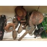 A MIXED LOT OF VINTAGE METAL WARE, INCLUDING EARLY COACH LAMP, HELMET, TWO LARGE MILITARY SHELL